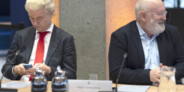 Попытка сформировать правительство окончилась скандалом