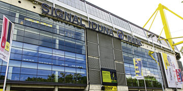 Признание «Жёлтой стены»