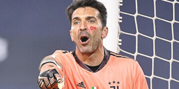 Буффон лучше Нойера