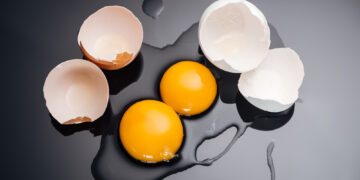 Яйца в России растут, как помидоры