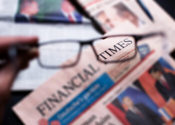 «…Нервы натянуты, как провода, между городом Нет и городом Да!»