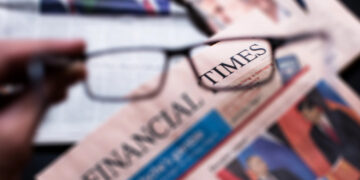 «…Нервы натянуты, как провода, между городом Нет и городом Да!»