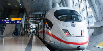 80 процентов поездов дальнего следования  отменены