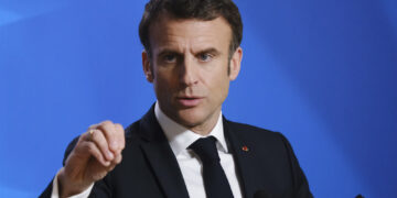 Президент Франции впервые за 62 года выступил с речью на немецком языке