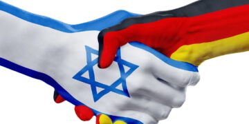 Берлин вступает в суд на стороне Израиля