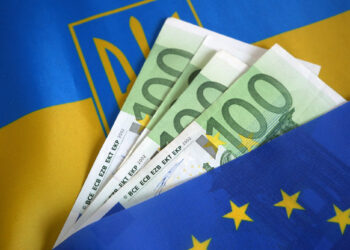 Над Украиной пошел золотой дождь