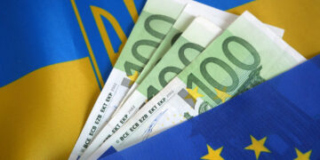 Над Украиной пошел золотой дождь