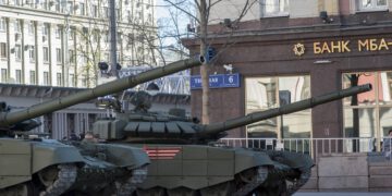 Мир для России опаснее войны