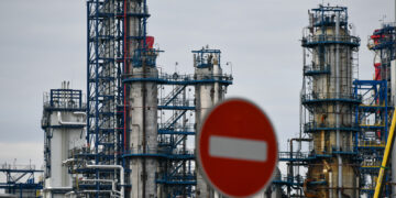 Украина лишила РФ 12% бензина