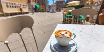 Чем туристы бесят итальянцев