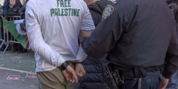 Студенческие беспорядки в Нью-Йорке организовали вовсе не студенты