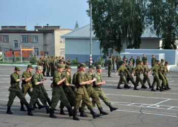 Москва пытается заманить на войну российских немцев