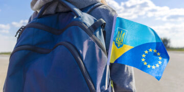 Украинские беженцы останутся в ЕС до 2026