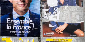 Президент Макрон уверенно завершает свою стратегическую комбинацию