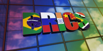 Большая Медведица отслужила  в московском цирке