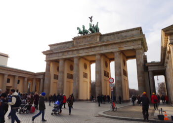 Как легко стать в Берлине нелегалом