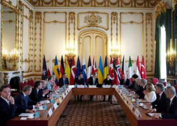 ГУЛЯТЬ БЕЗ ЗОНТИКА —  ЭТО СЕКСУАЛЬНО