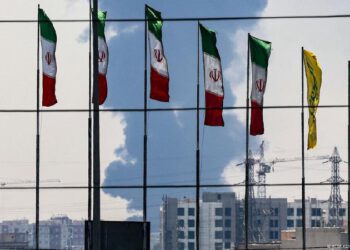 ИМПЕРИИ СНОВА ПОРА УХОДИТЬ