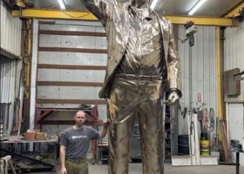 2025:  ГОД ЗОЛОТОГО ТРАМПА