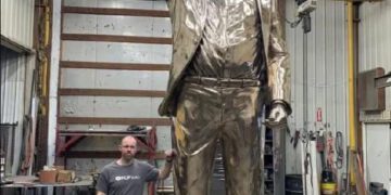 2025:  ГОД ЗОЛОТОГО ТРАМПА