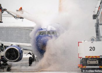 240 миллионов американцев попали в ледяную бурю